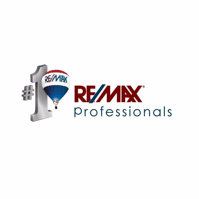 Rebecca Strobel, Realtor with RE/MAX & Realty Boutique Services