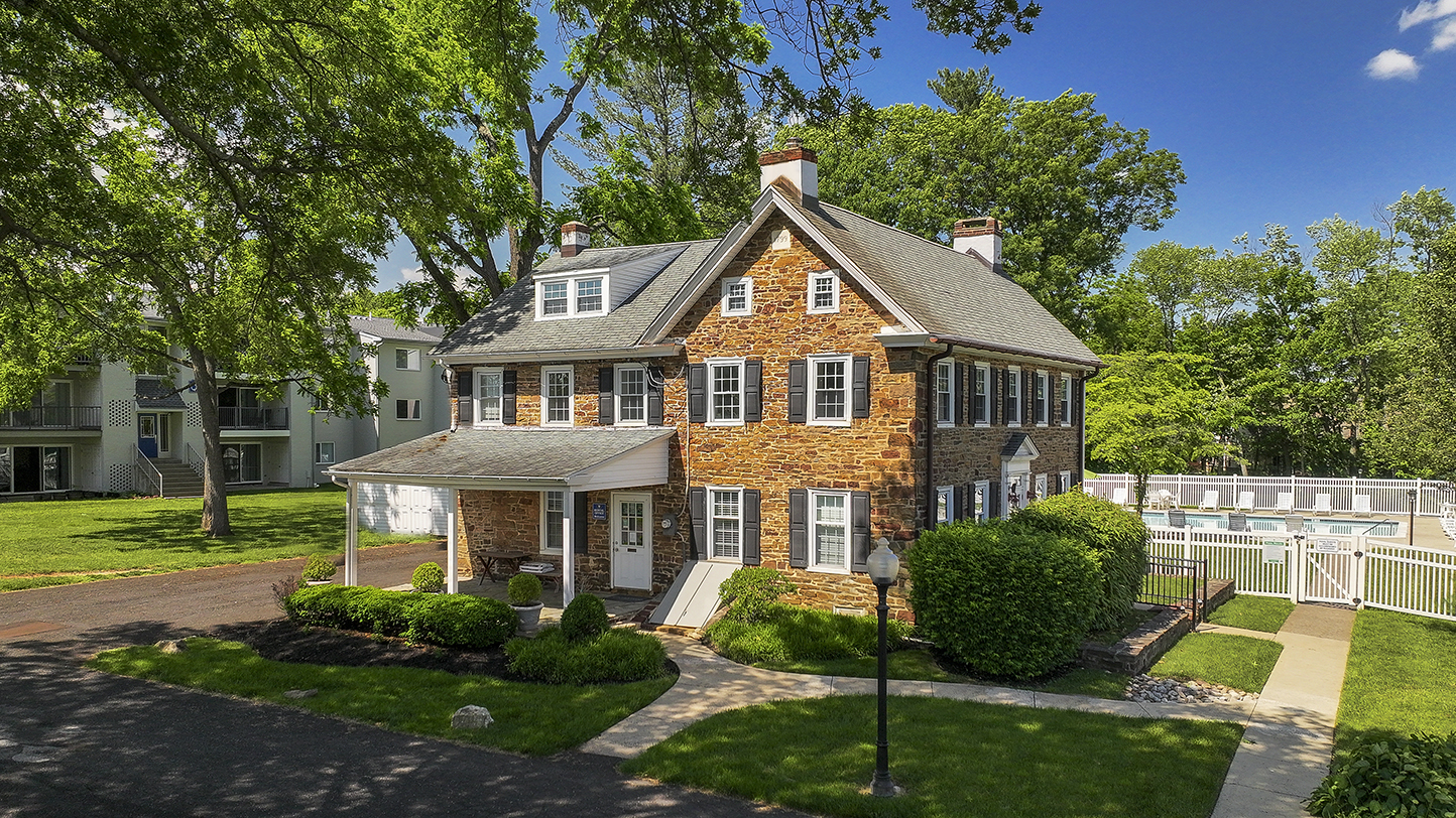 Valley Stream Apartments