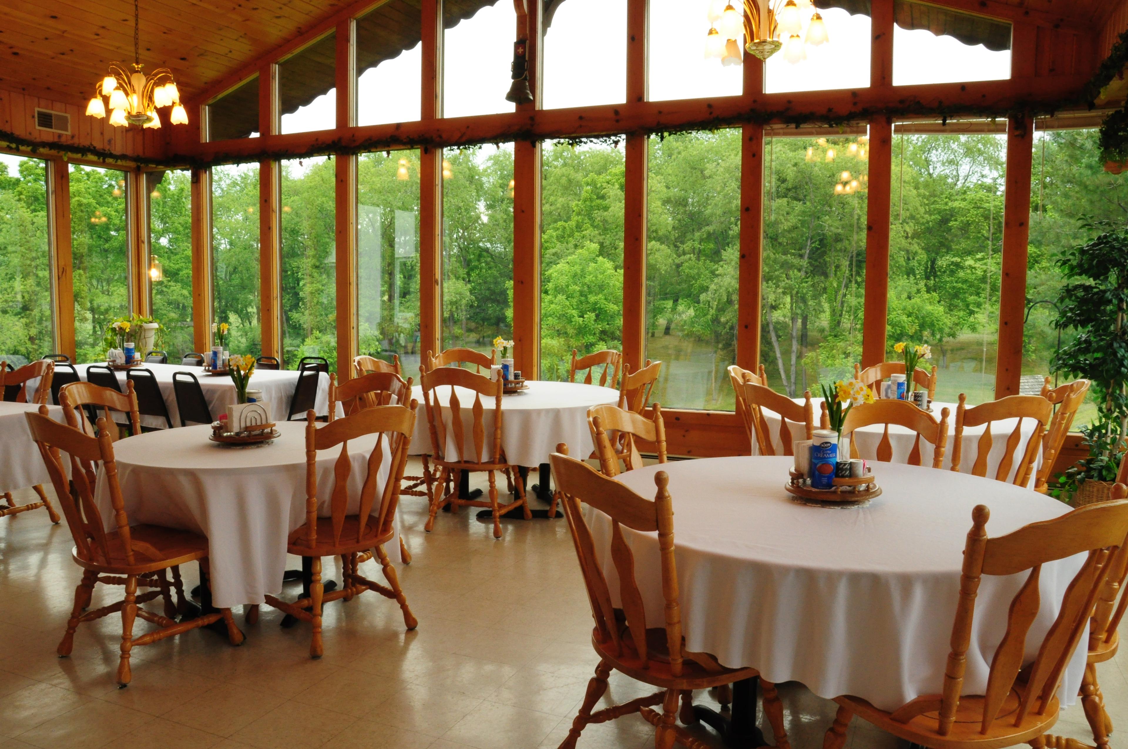 Guggisberg Swiss Inn Breakfast Room