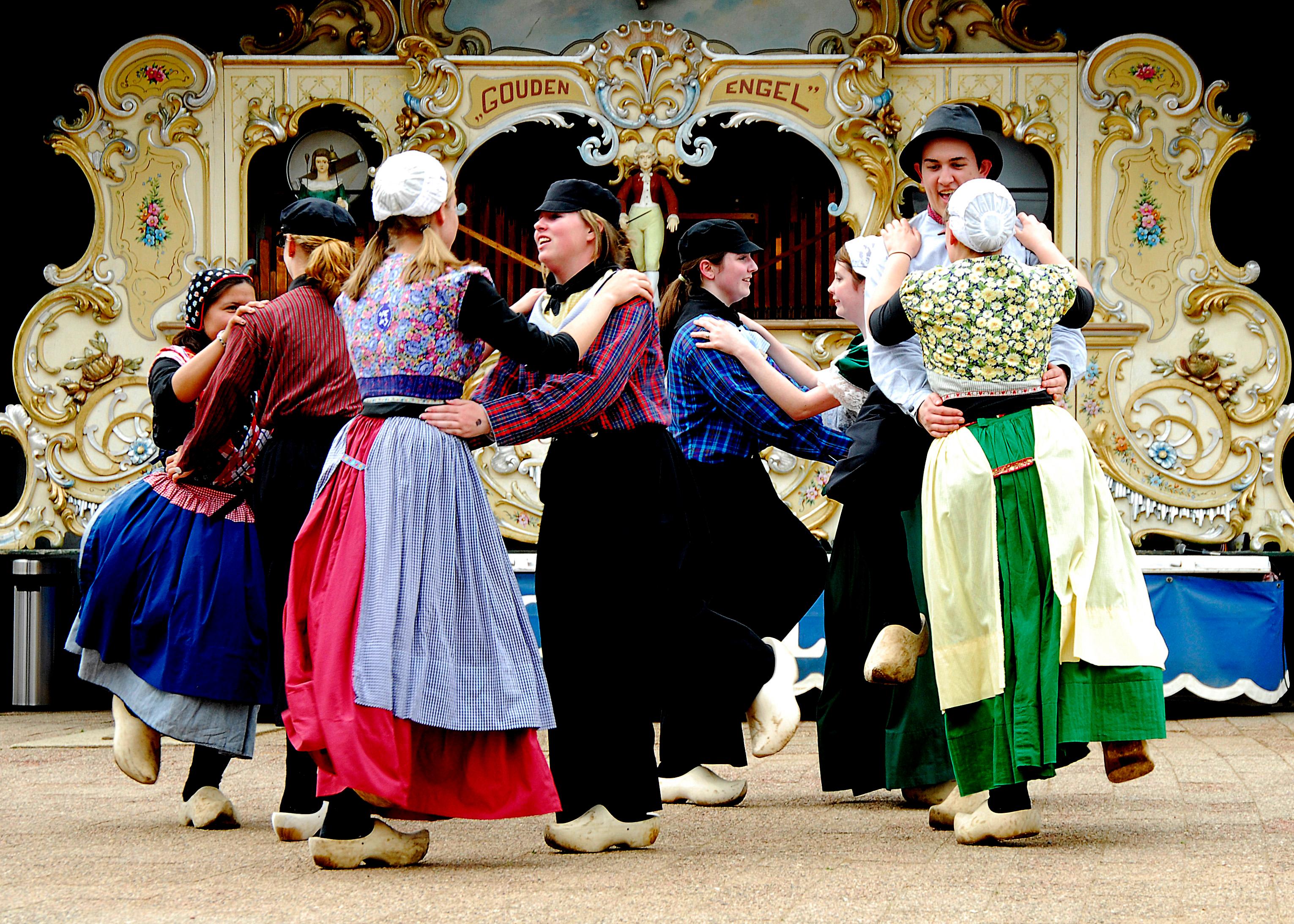 Dutch Klompen Dancers