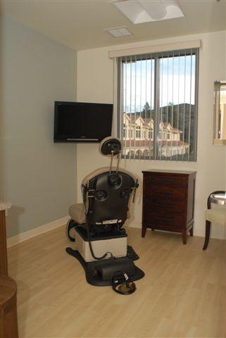 Azar Plastic Surgery - Treatment Room