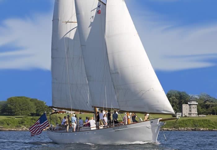 Underway through Narragansett Bay