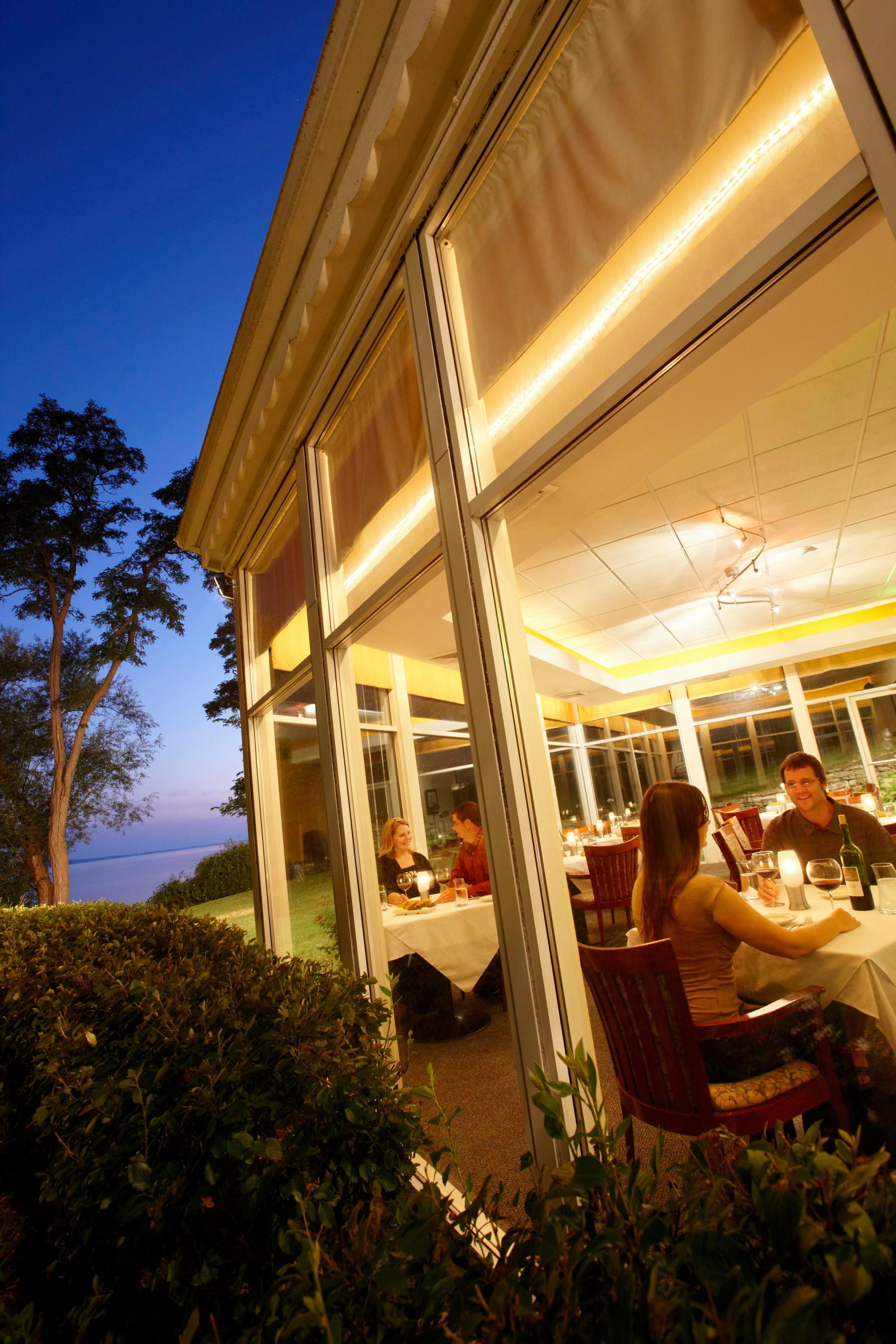 Enjoy fine dining in a relaxed lakefront setting at Grey Rock.