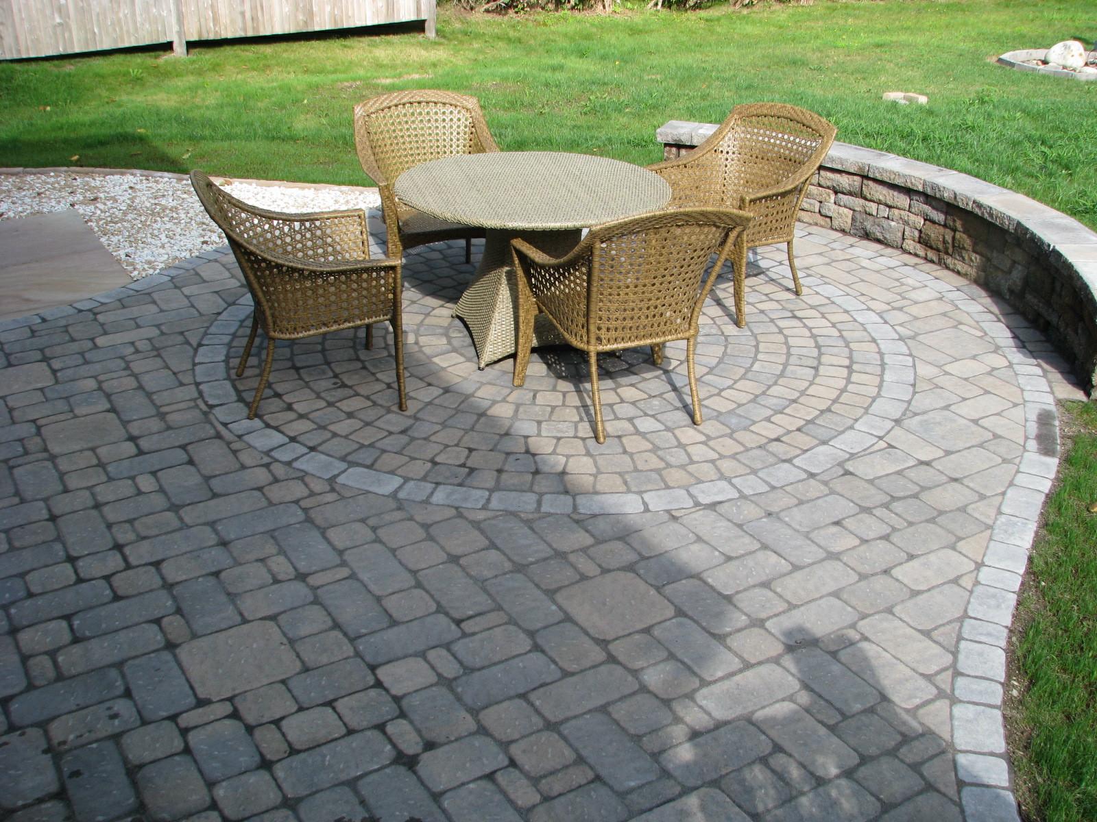 Paver Patio with Wall