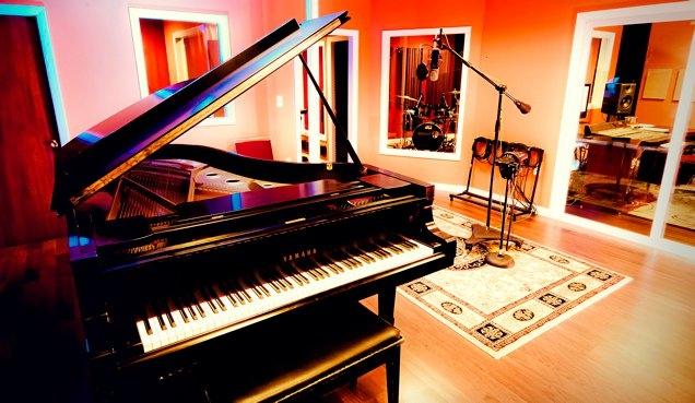 Live Room - Yamaha C7 Grand Piano