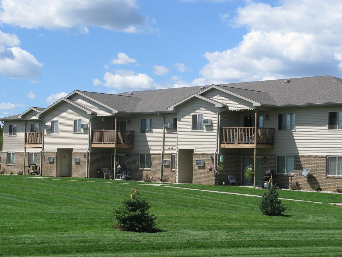 Willow Estates Apartments - Plover, WI