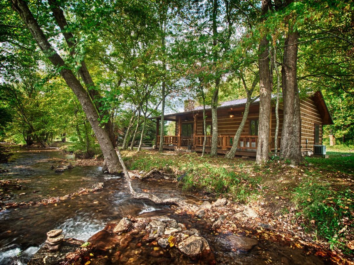 Bear Creek - Creekside Cabin