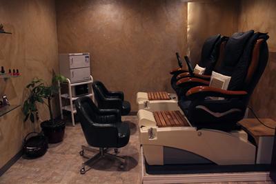 Manicure & Pedicure Room