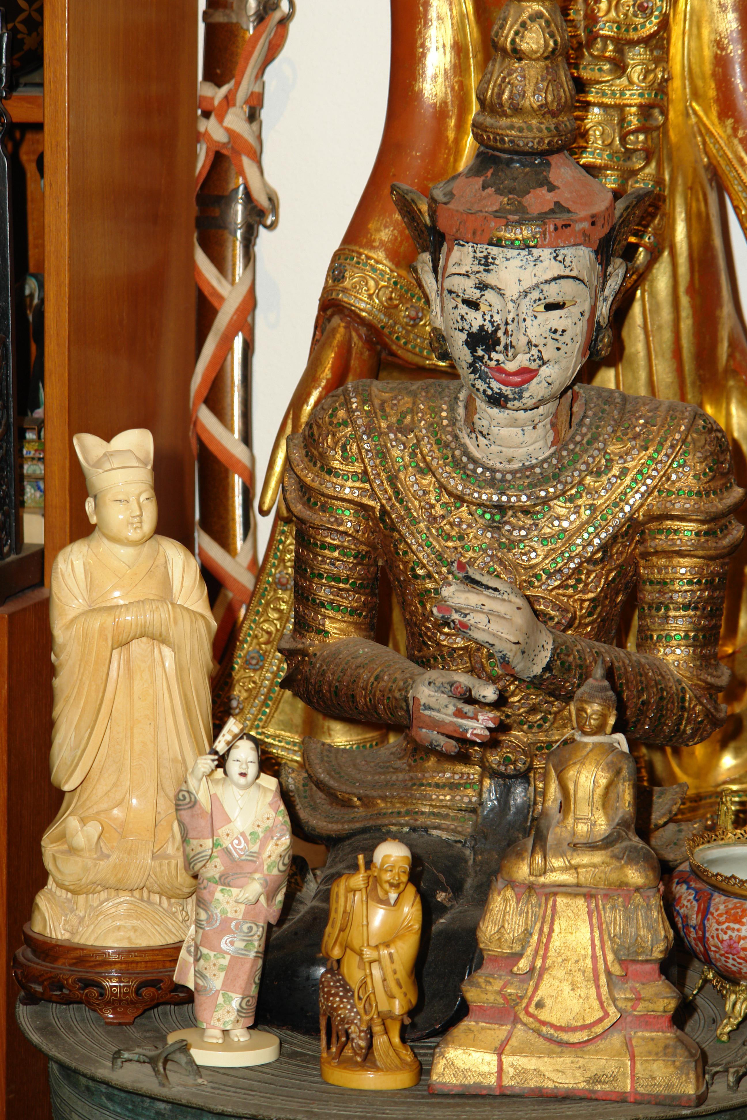 Consigned Oriental Collectables