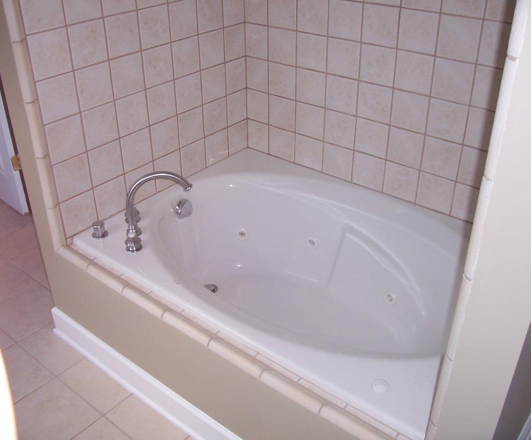 Large Oval Garden Style Bath