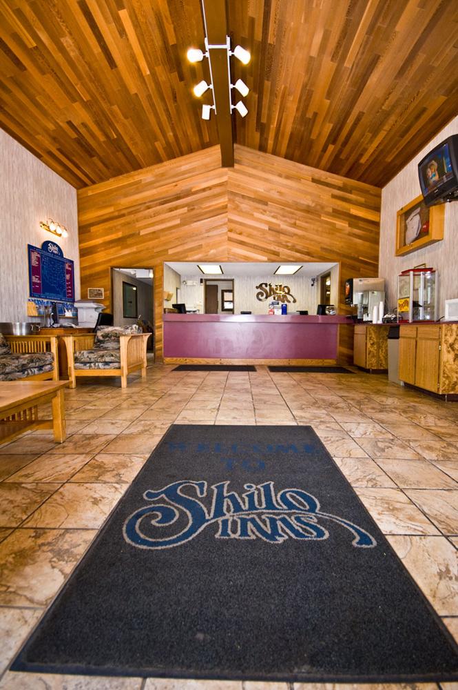 Shilo Inns Casper Lobby