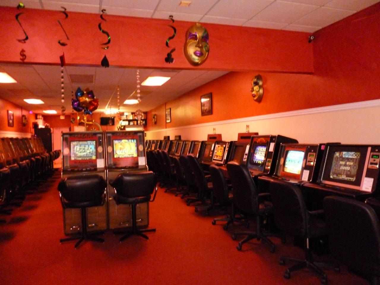 Lucky 7 Adult Arcade