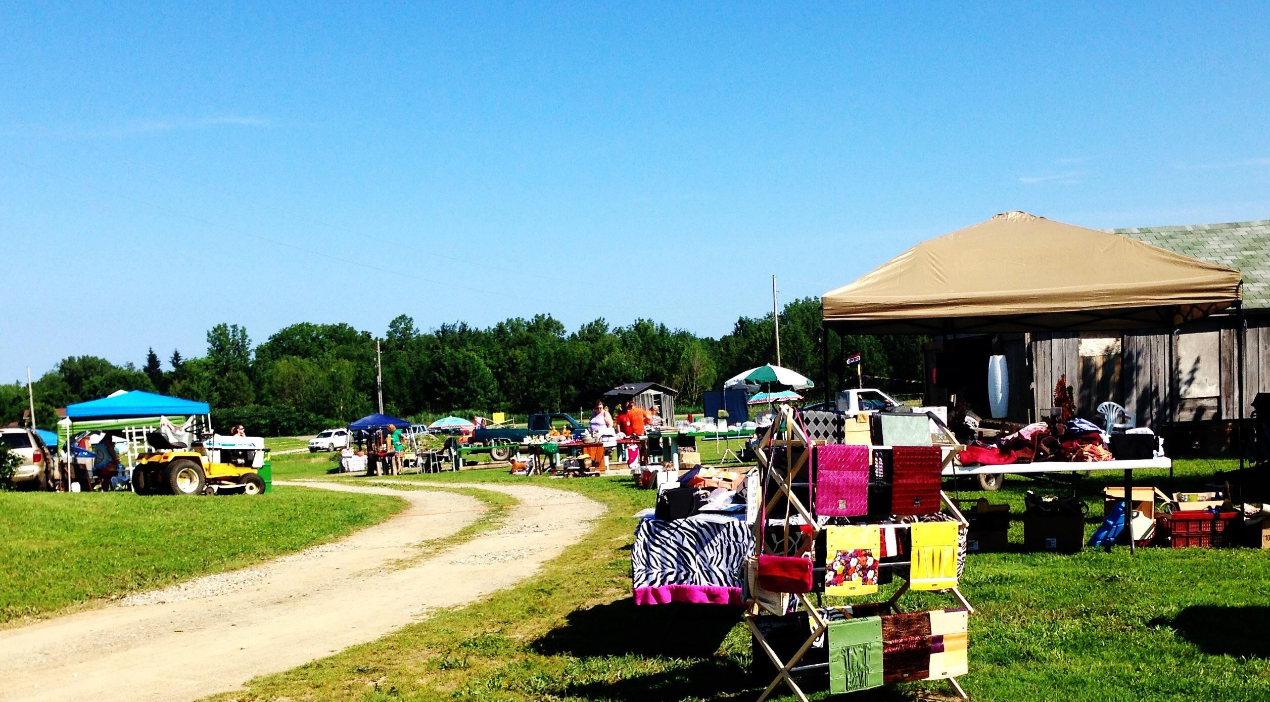 Springfield Outdoor Flea and Farmers Market