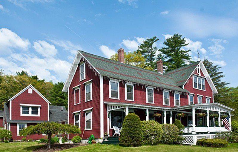 The Lake House at Ferry Point Inn