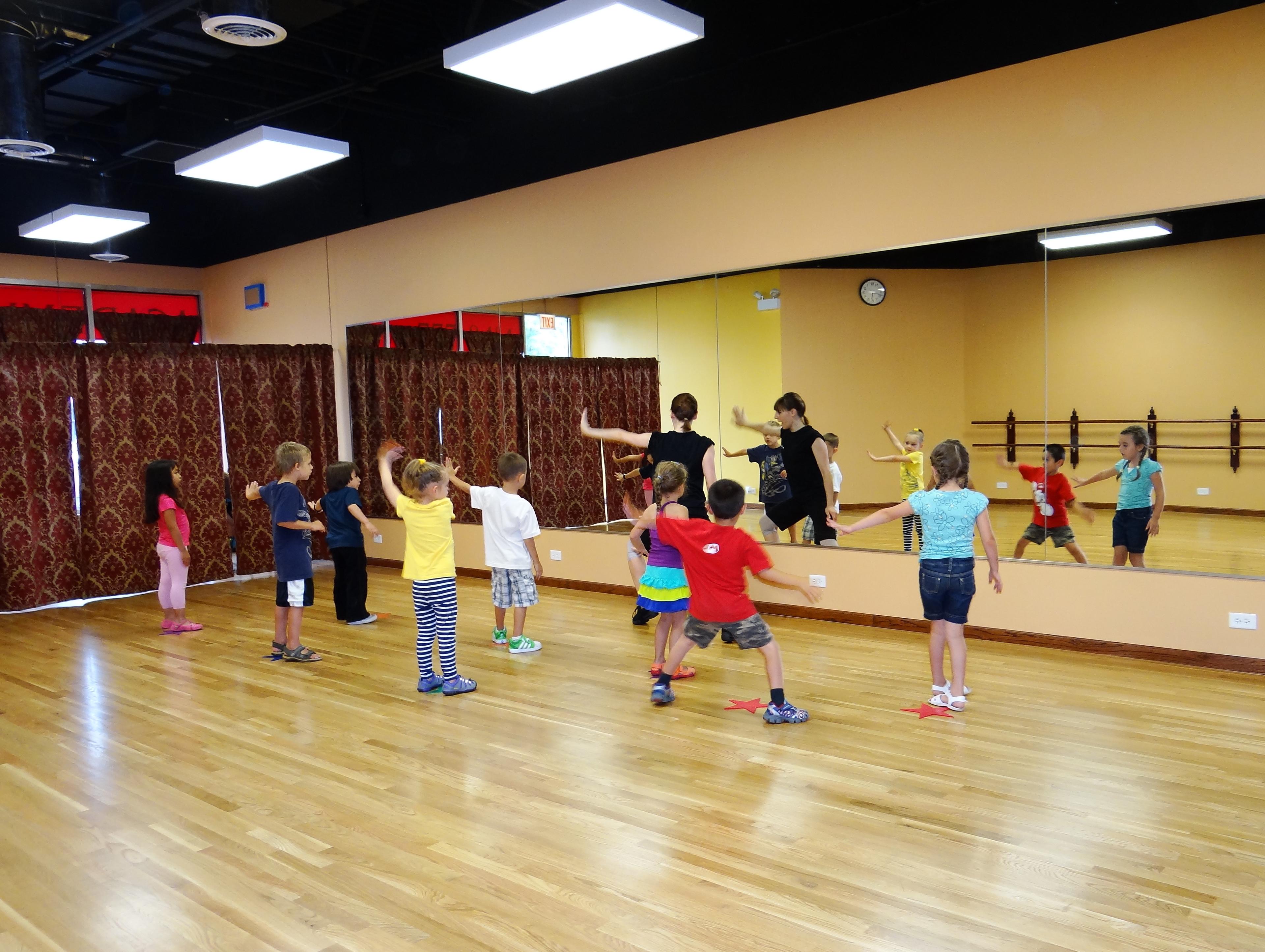 Mini hip-hop class