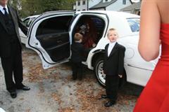 Ring Bearers getting ready to leave in Lincoln stretch