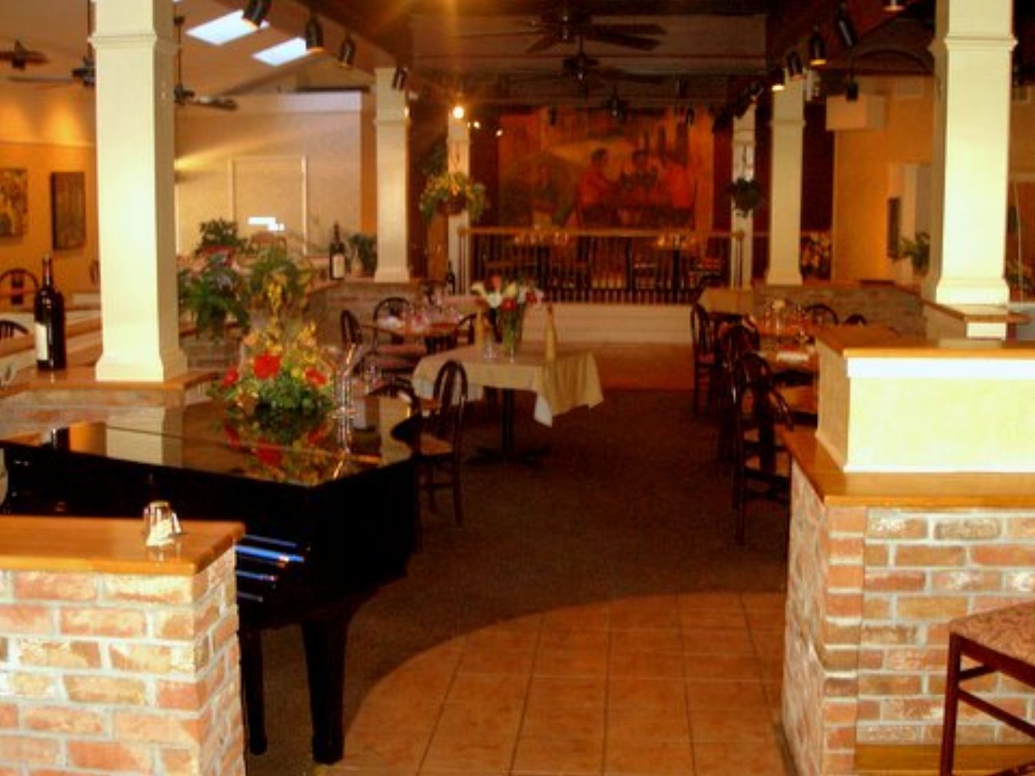 Bistro Mezzaluna