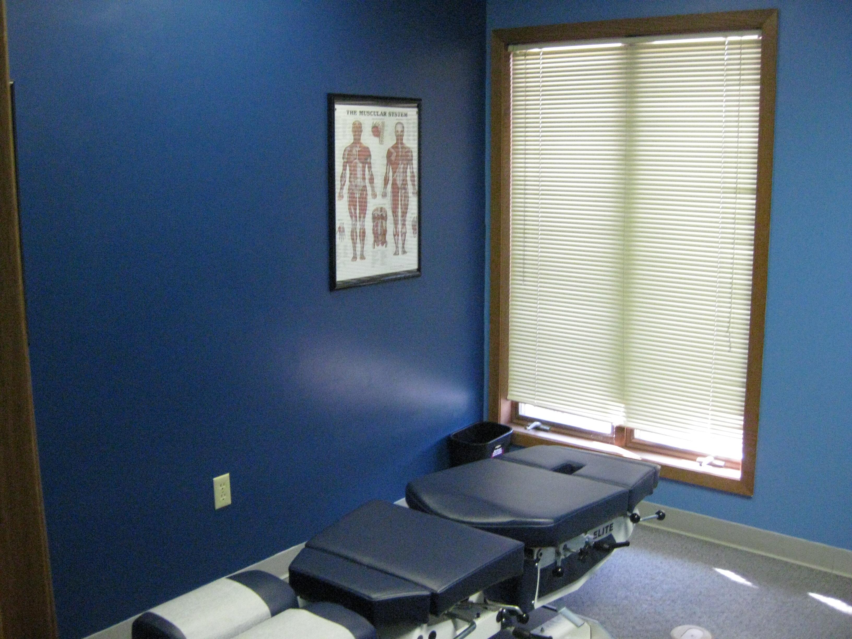 Davenport Chiropractic Adjusting Room