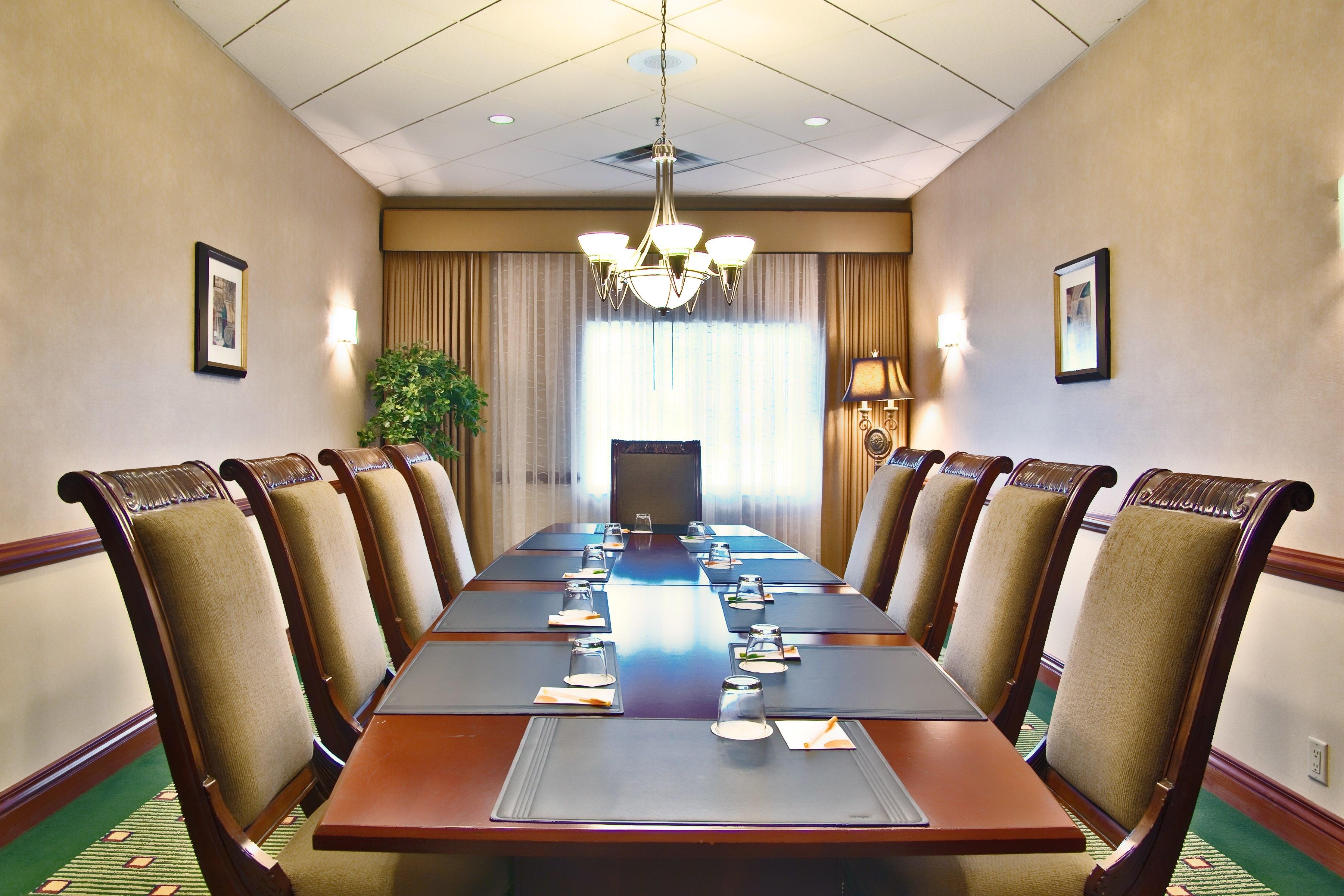 Our boardroom, featuring natural light, can accommodate up to 12 attendees and is ideally suited for small business function or conducting interviews. In addition, our Town Center Ballroom can accommodate up to 120 people, making it ideal for Wedding receptions, bar and bat mitzvahs, and corporate events.