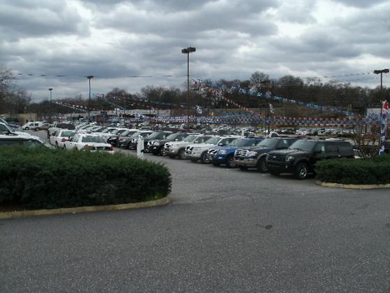 Vic Bailey Ford Lincoln New Car Lot