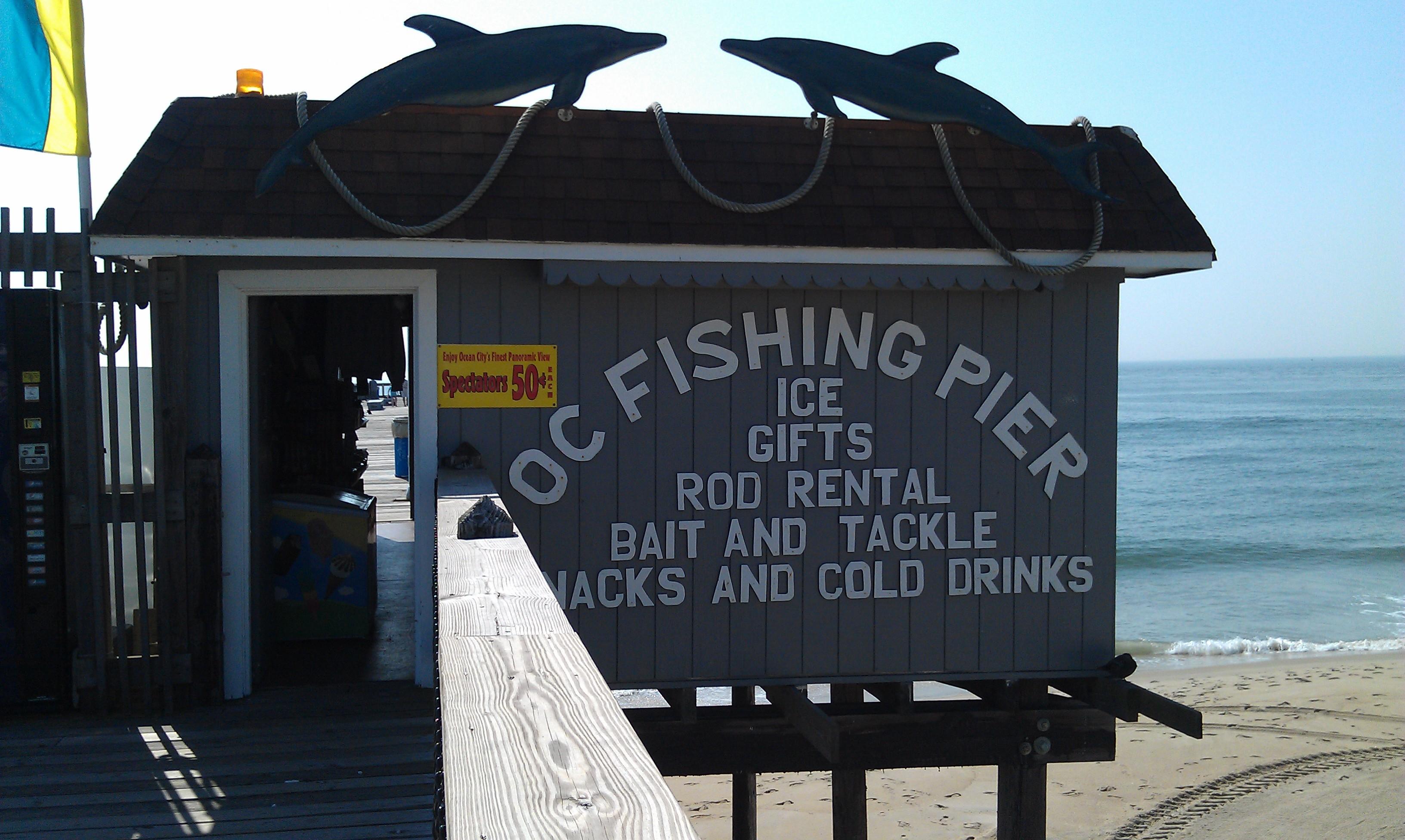 Fun for the whole family on the OC Fishing Pier.l