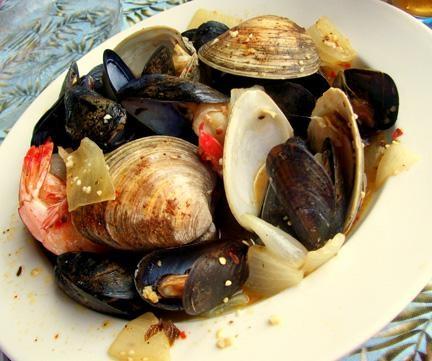 Bucket of Steam - Clams, Mussels & Shrimp