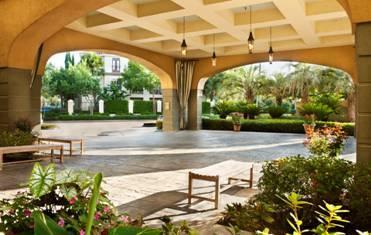 Arrive at Arcadian Kirby under the impressive Porte Cochere!  With cascading drapery and a beautiful sitting area, it provides an eloquent canopy for our shuttle service to and from the Medical Center.