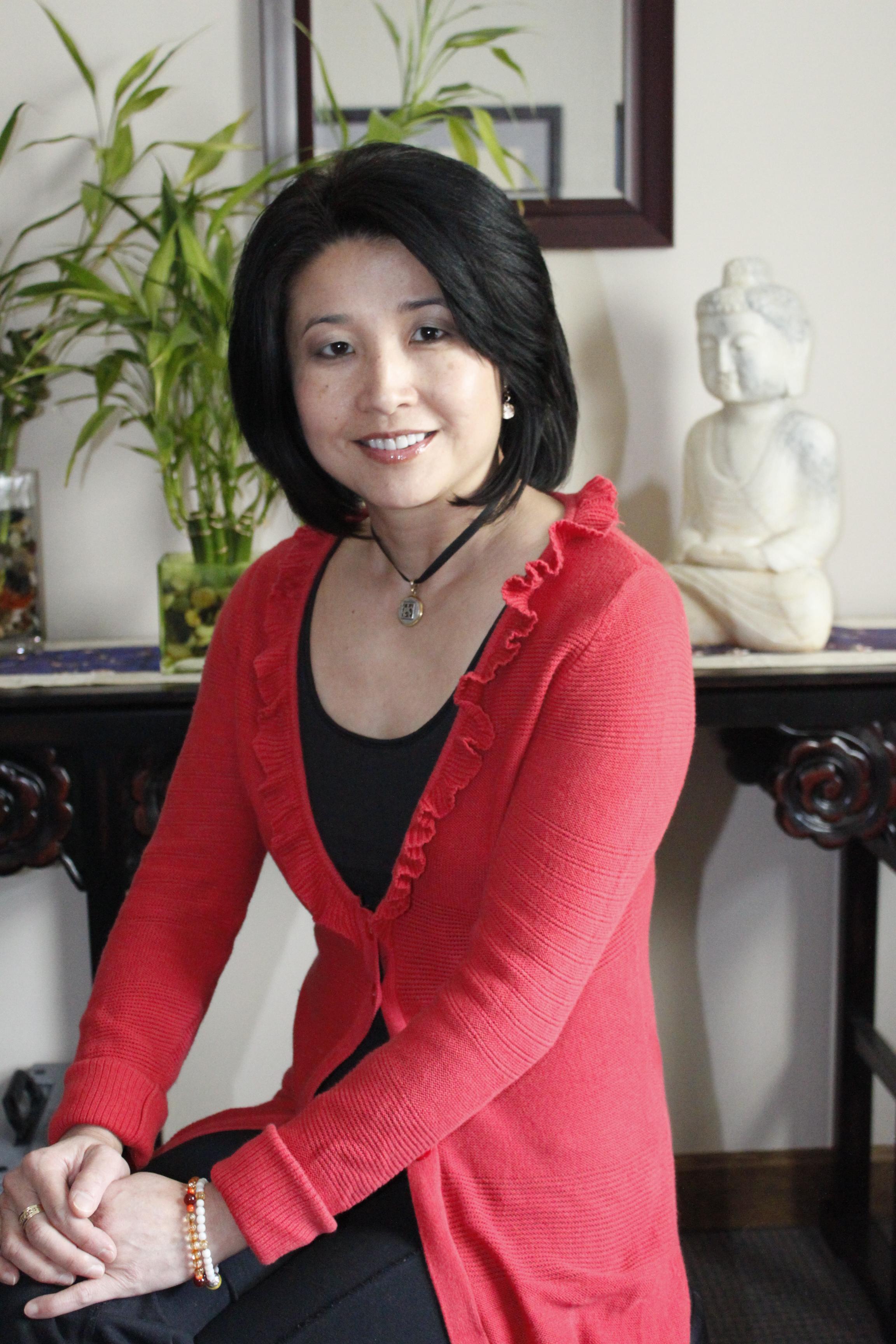 Linda Huang Tolentino, Licensed Acupuncturist