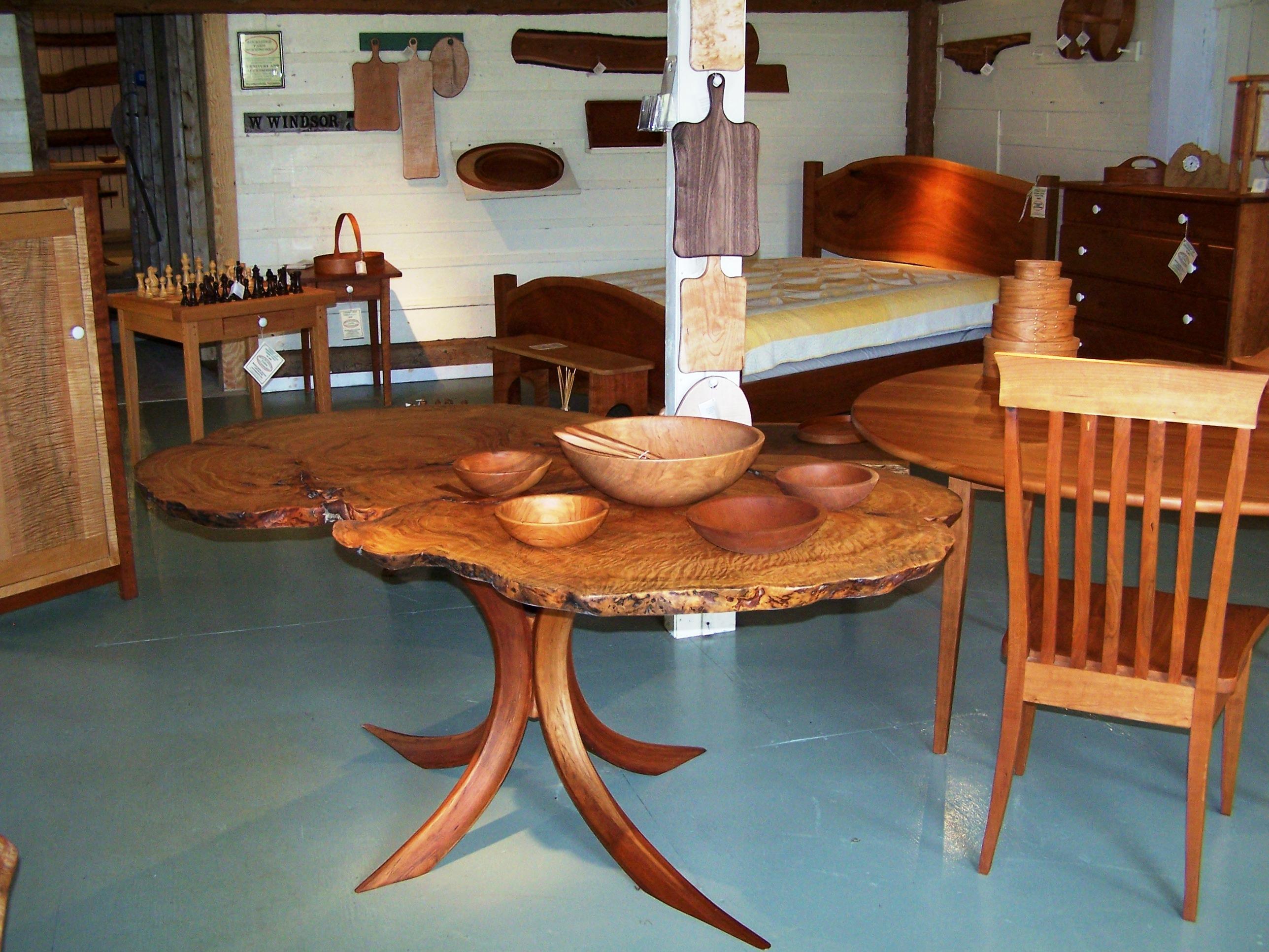 A wonderful selection of hand made wood products including bowls, carriers, trays, cutting boards,  utensils, games, custom furniture, and more. All crafted from native hardwoods.