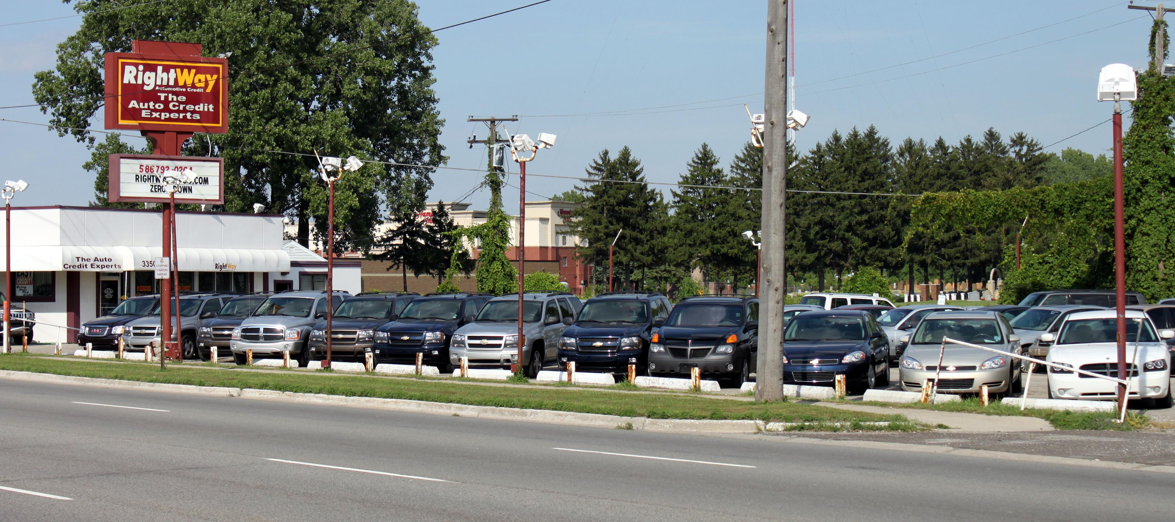 RightWay Auto Sales at Clinton Township,MI