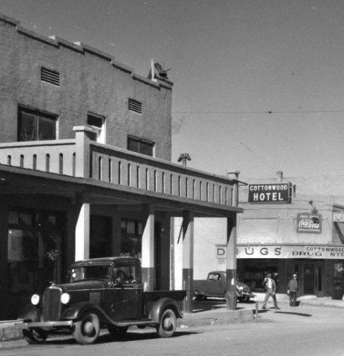 Cottonwood Hotel, circa 1917