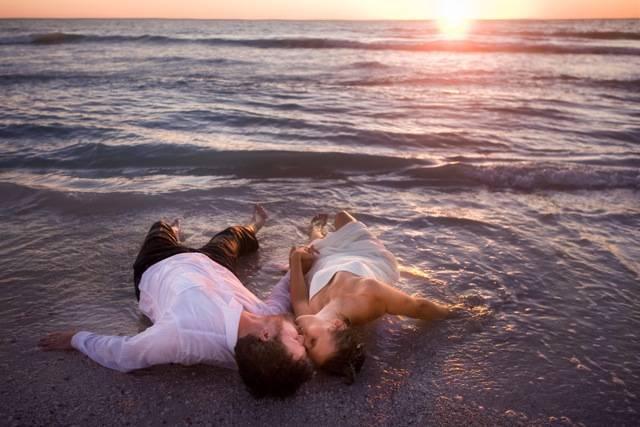 beach wedding photographer