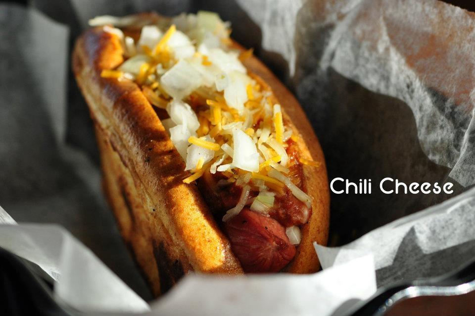 Chili cheese dog