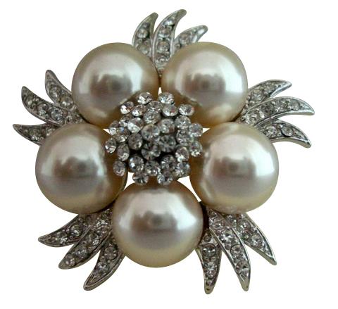 B024  Bridal Simulated Diamond Crystals Pearls Brooch Pin Vintage Brooch