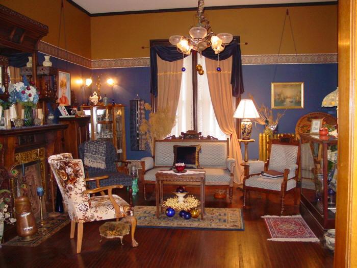 Gentlemen's Parlor