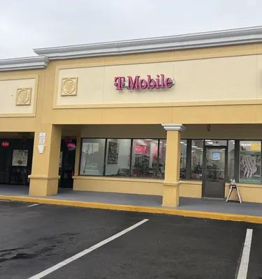 T-Mobile Authorized Retailer