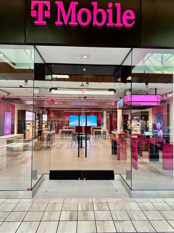 T-Mobile Experience Store