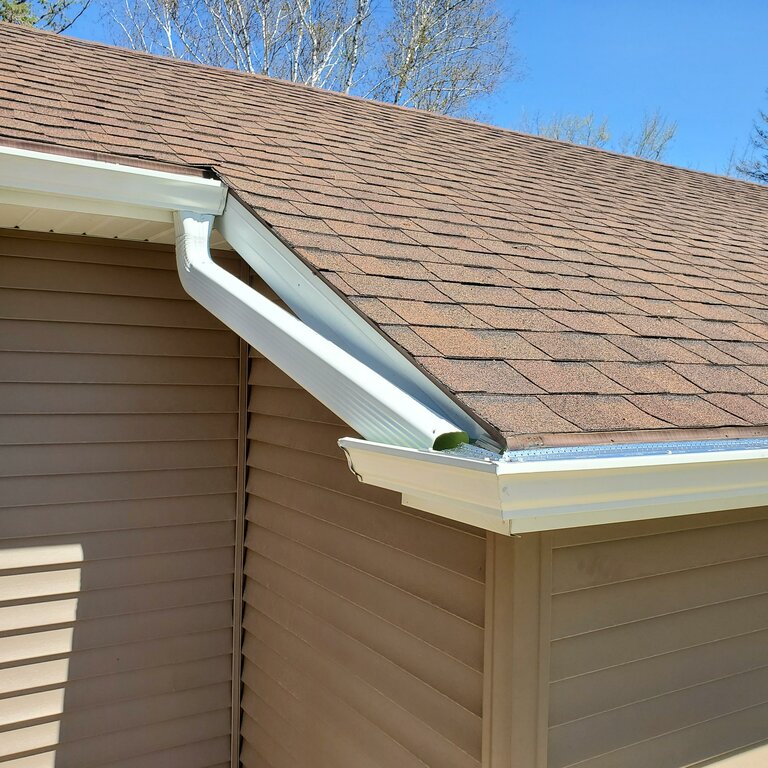 Mckay Bros. Seamless Gutters