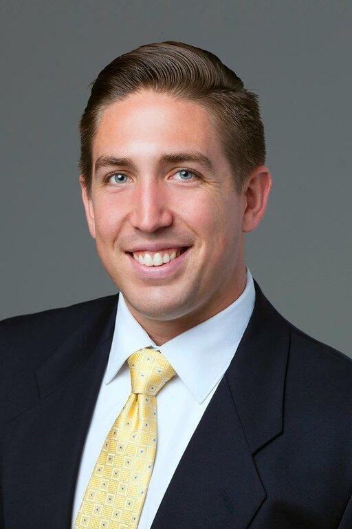 Edward Jones - Financial Advisor: Dan Hollins