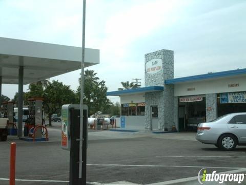 Sinclair Gas Station