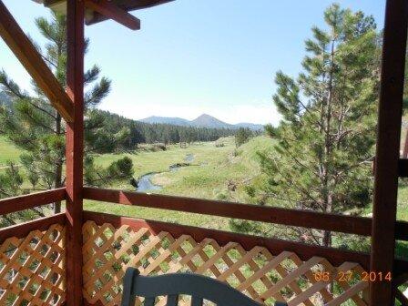 Black Hills Cabins and Motel at Quail's Crossing