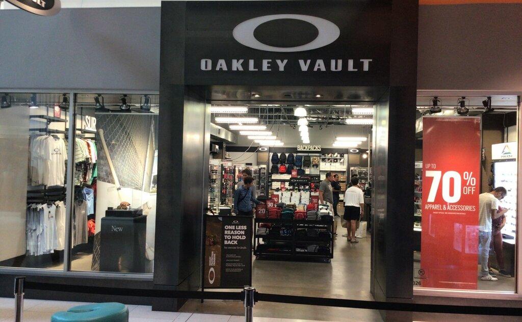 Oakley Vault