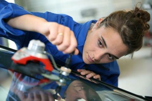 Dallas Auto Glass Repair Service