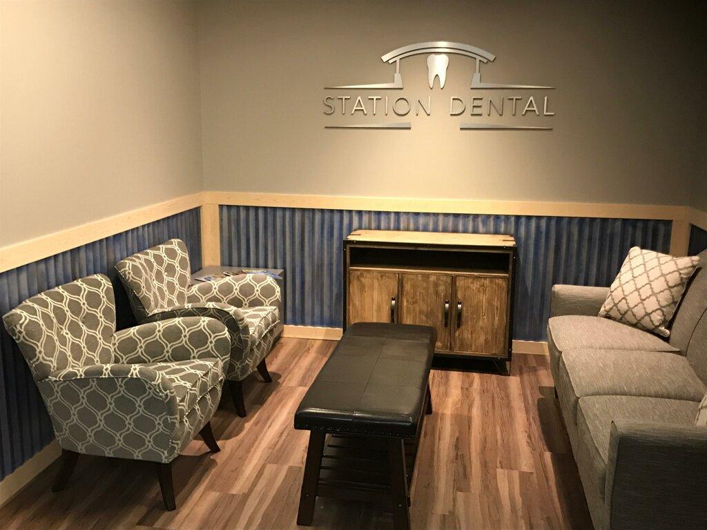 Station Dental Aurora