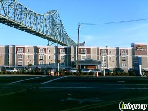 Holiday Inn Express & Suites Astoria, an IHG Hotel