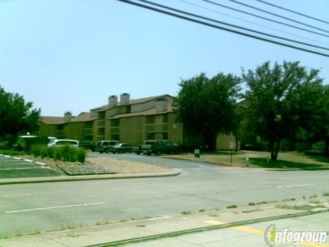 Carriage Hill Apartments