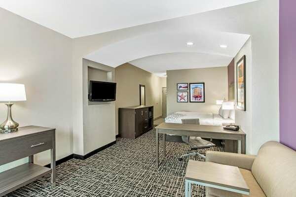 La Quinta Inn & Suites By Wyndham Hillsboro