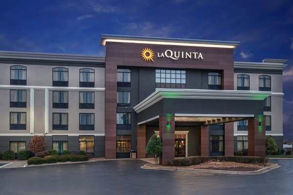 La Quinta Inn & Suites By Wyndham Clarksville