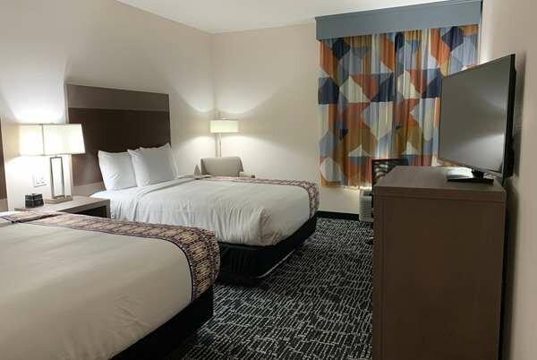 La Quinta Inn and Suites By Wyndham-Red Oak TX Ih-35E