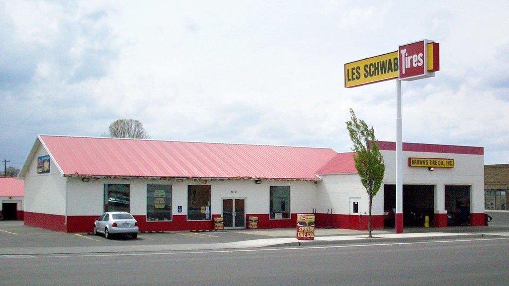 Les Schwab Tire Center